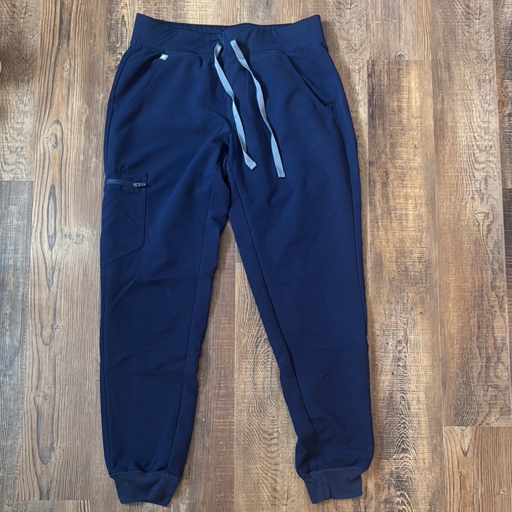 Figs jogger scrub bottom
